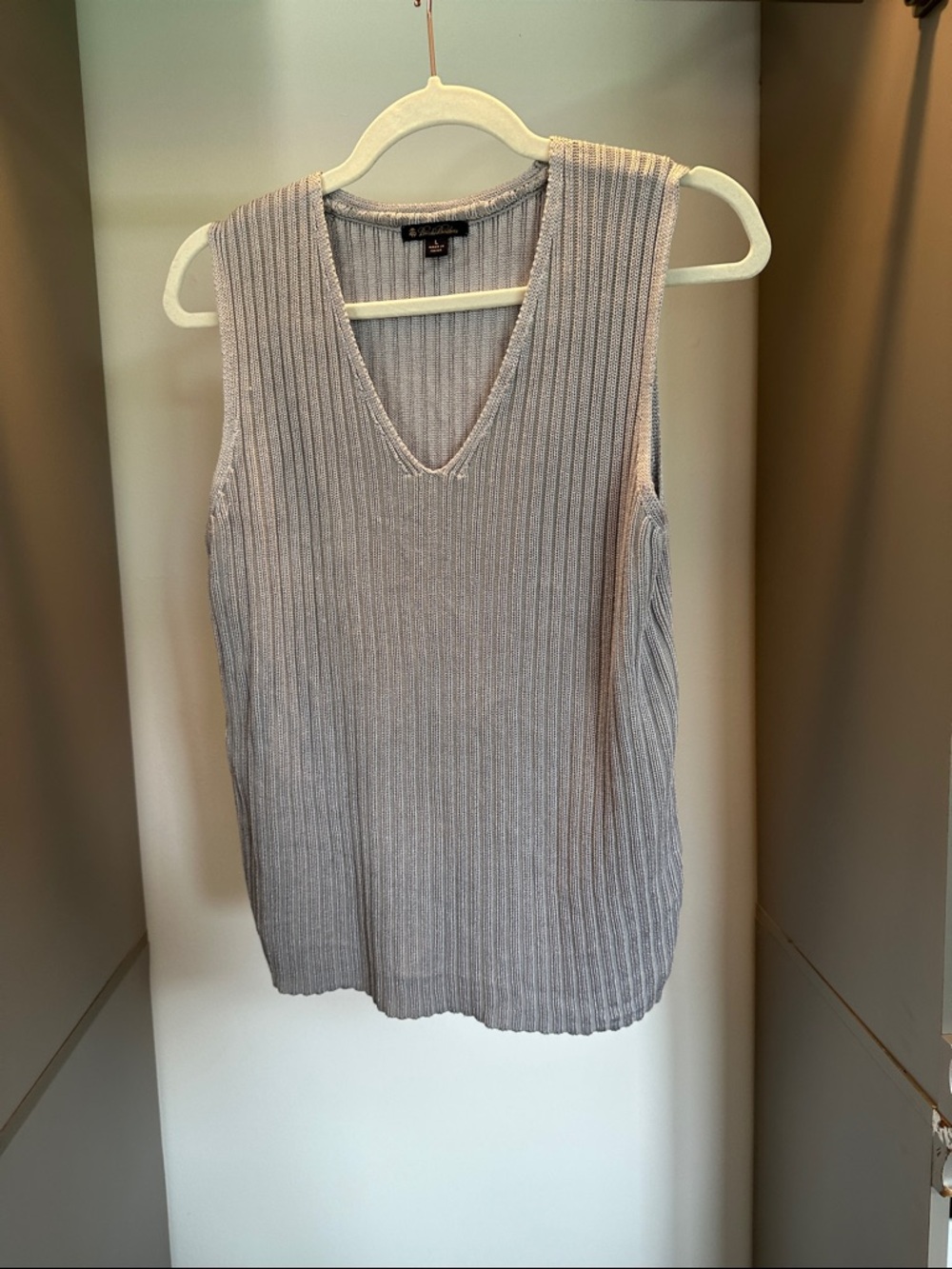 Brooks Brothers Ribbed V-Neck rib knit Sleeveless Tank - Light Gray